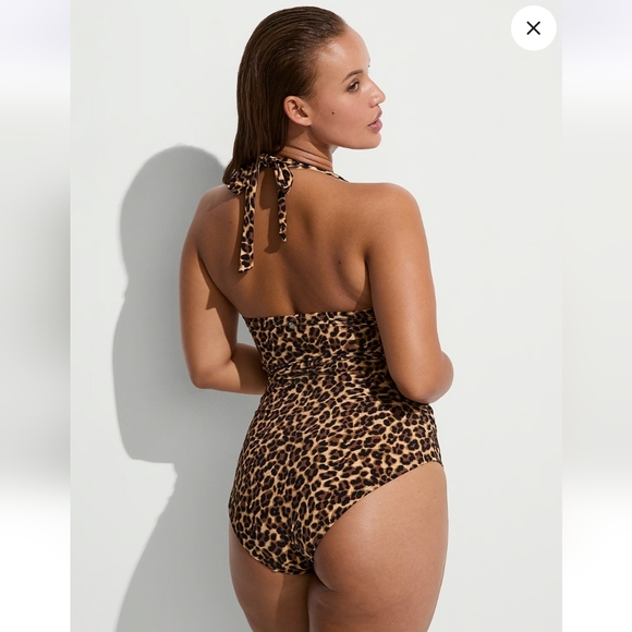 🇺🇸 Victoria's Secret NWTs Ultimate Smoothing Harlow One-Piece Swimsuit - Picture 3 of 7